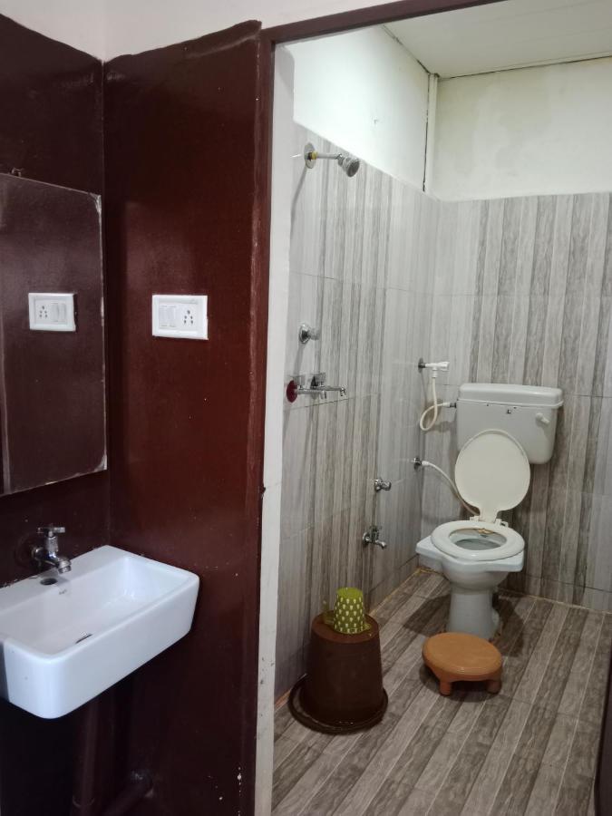 Hotel Nahta Palace Udždžain Exteriér fotografie